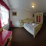 U Jindry Hotel *